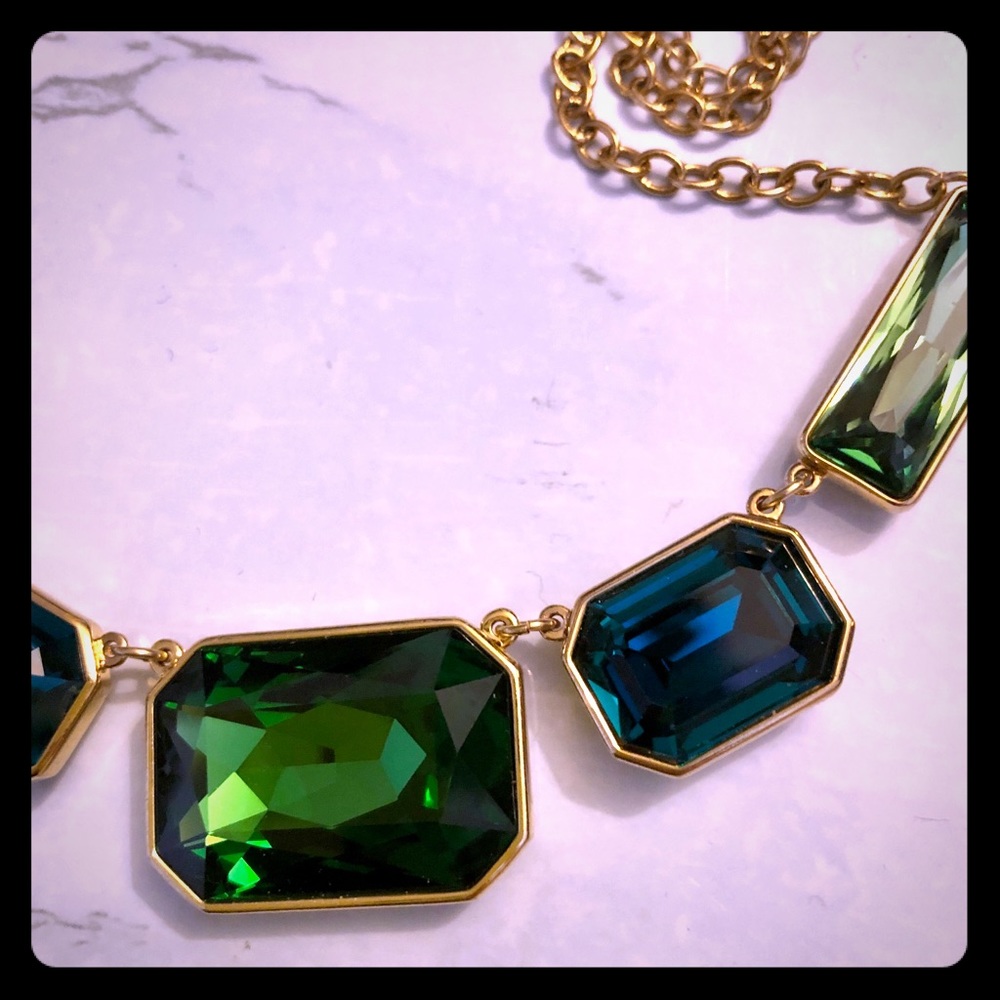 Emerald jewels necklace